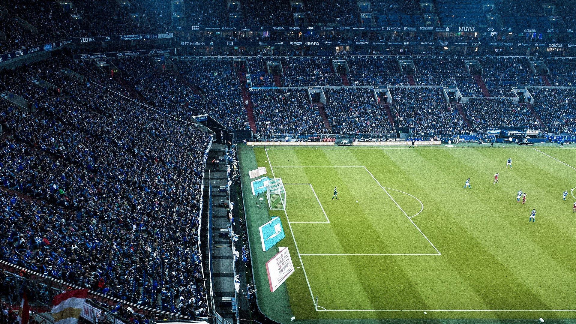 月度最佳评选引发热议，申花核心闪耀却无缘候选名单引关注