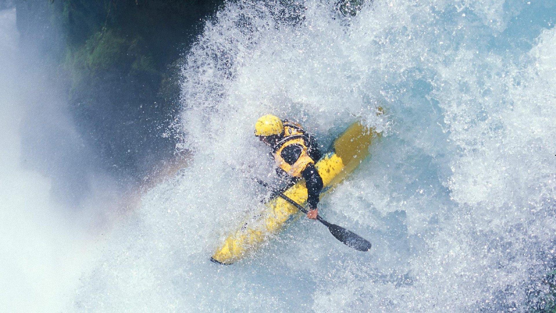 全运会闭幕式突发意外，道具铲子断裂引尴尬，团队应变获赞显专业